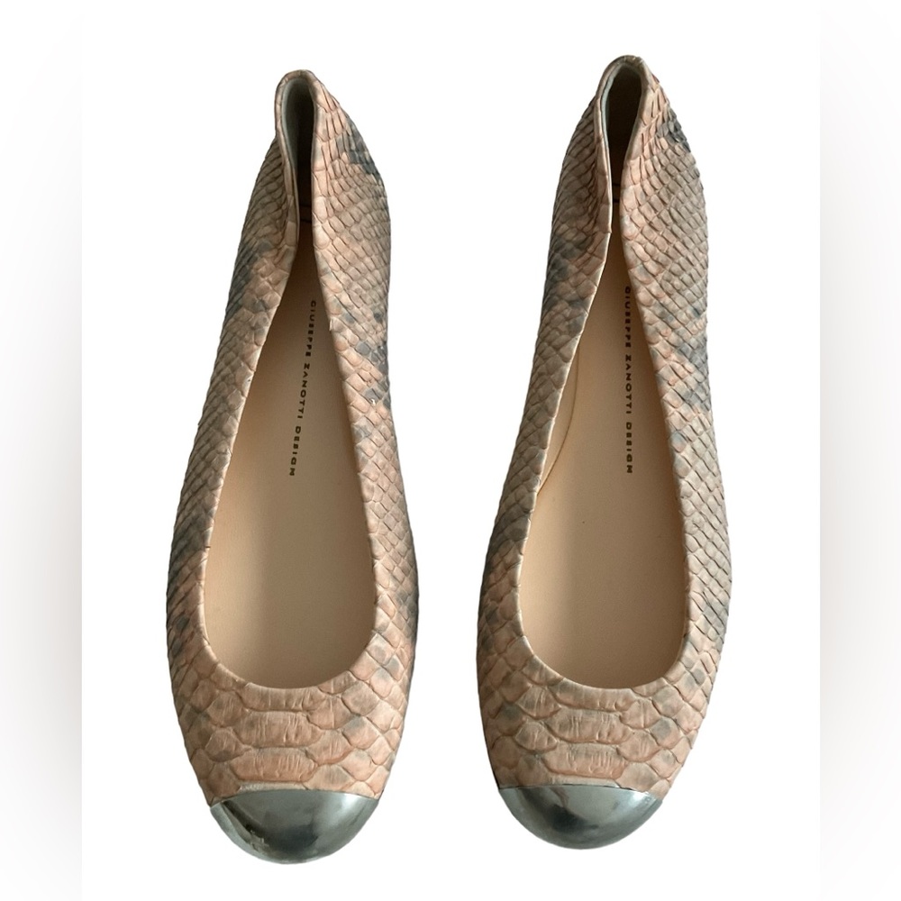 NEW Giuseppe Zanotti Leather  Cap Toe Ballet Flats Size 9